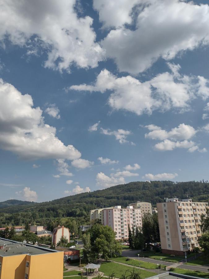 Apartmens Kv Karlovy Vary Exterior foto