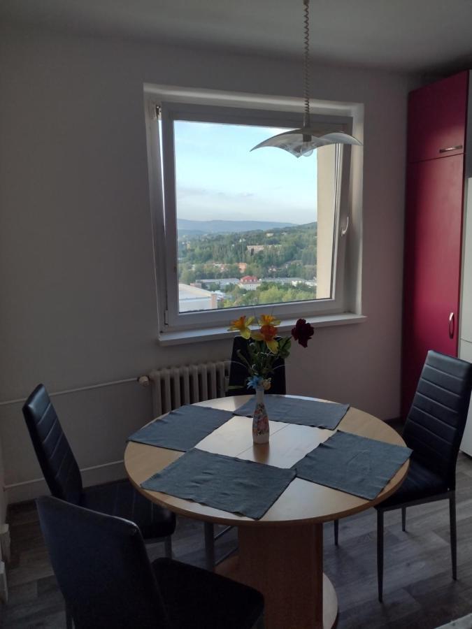 Apartmens Kv Karlovy Vary Exterior foto
